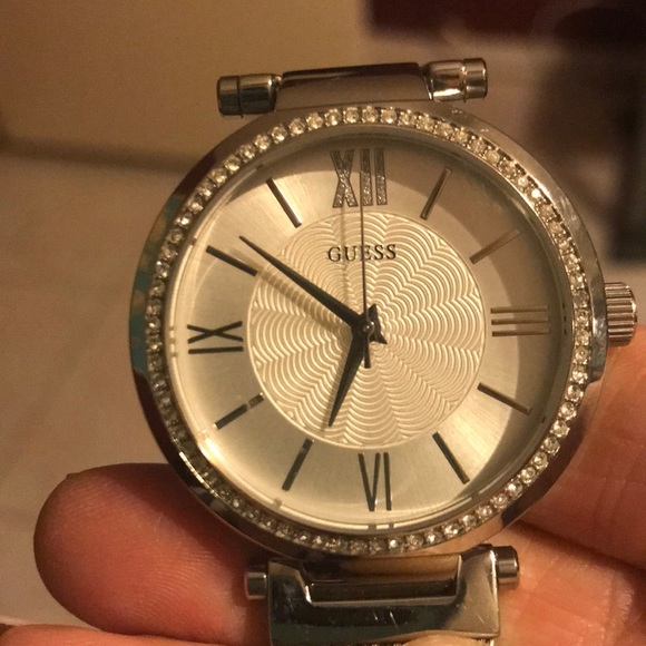 Guess silver and crystal face watch - Picture 2 of 6